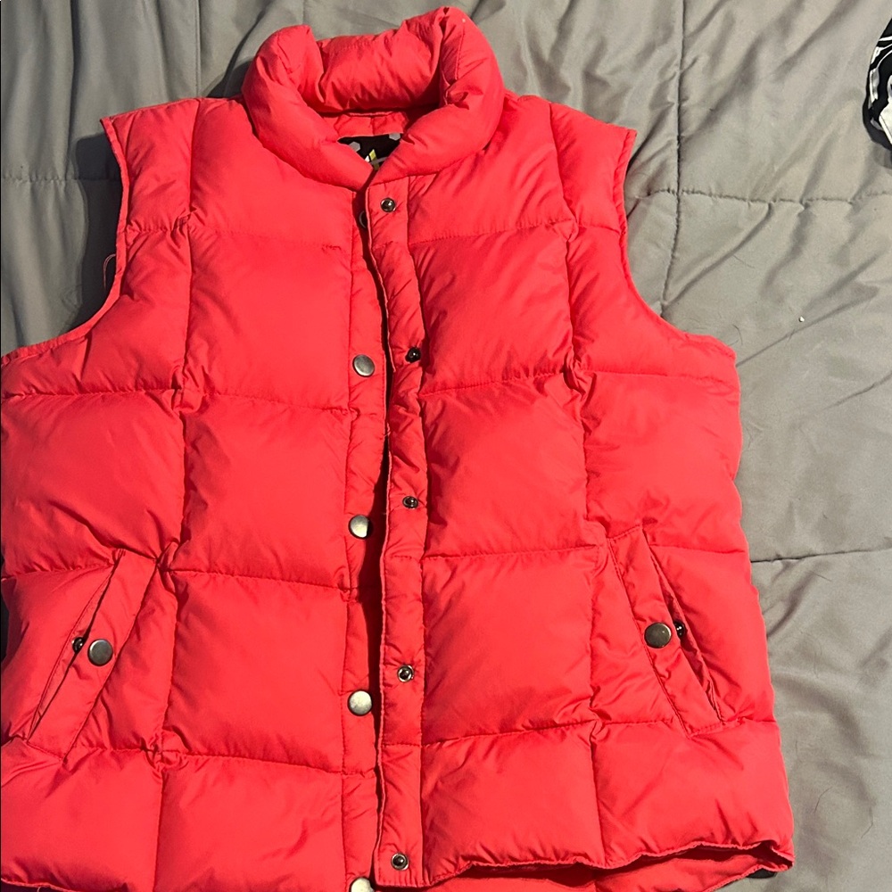Athletech Women's Bright Red Puffer Vest